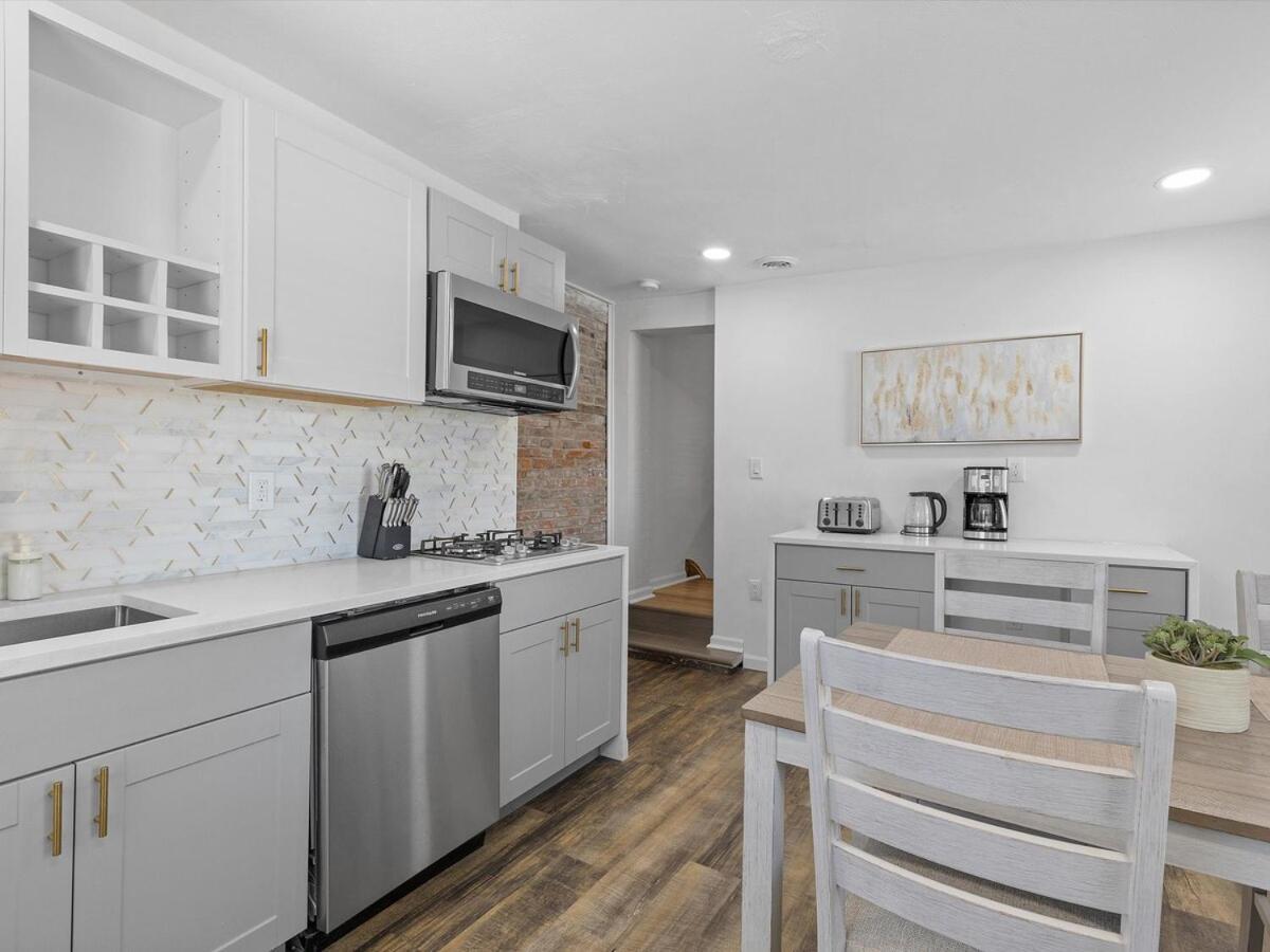 Lawrenceville !5 Spacious And Quiet Three Bedroom With Free Street Parking Apartamento Pittsburgh