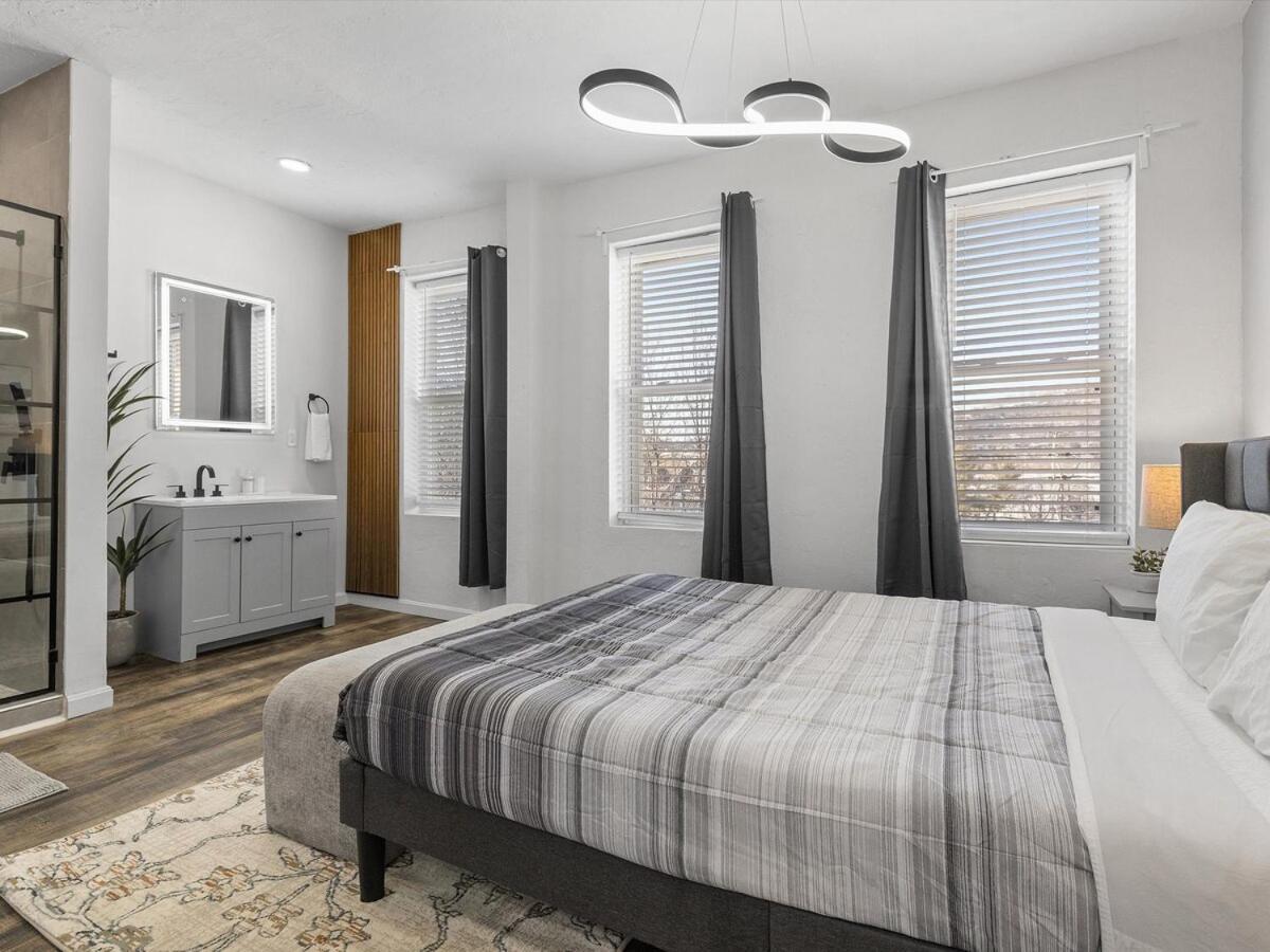 Lawrenceville !5 Spacious And Quiet Three Bedroom With Free Street Parking Apartamento