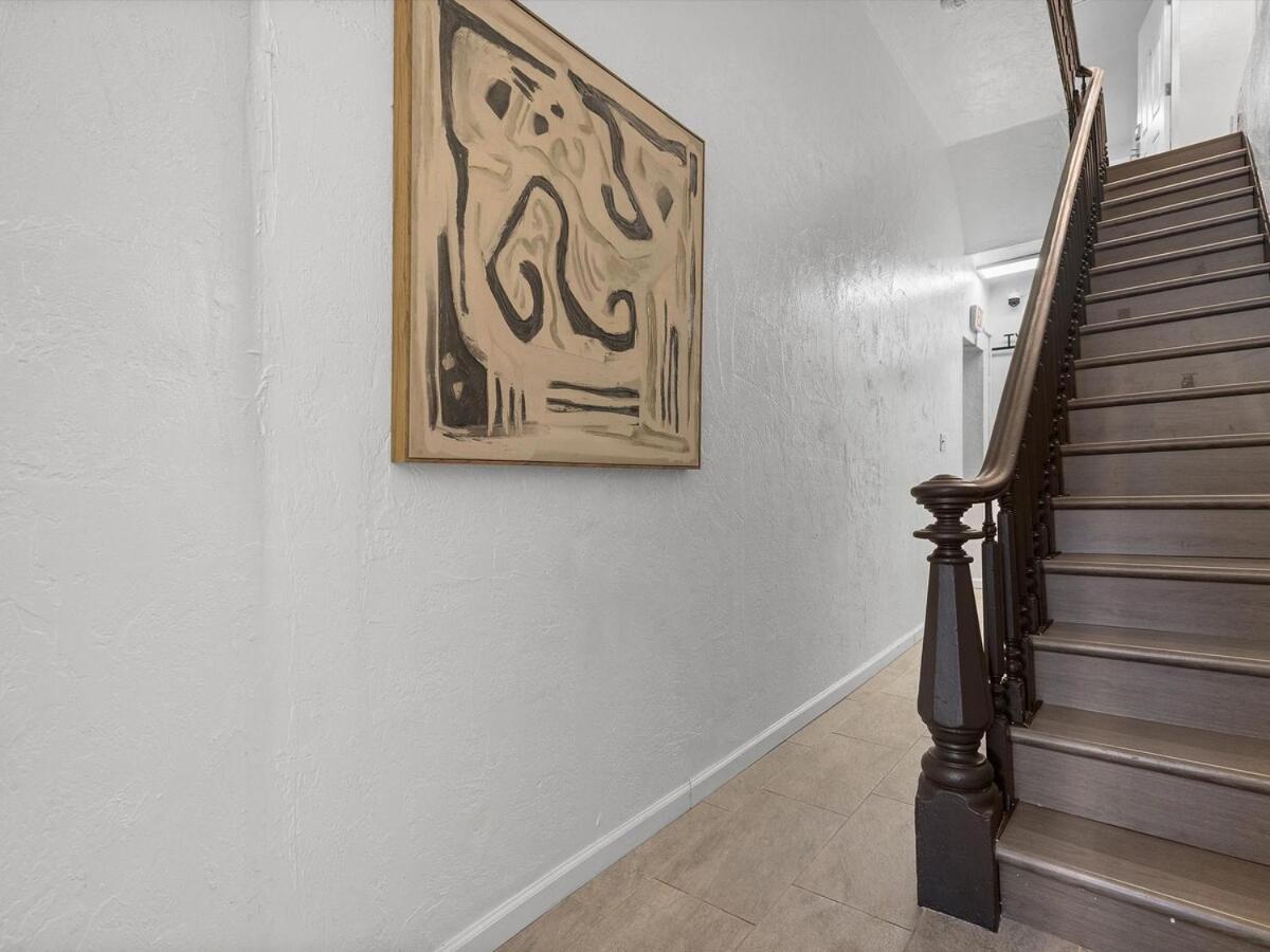 Lawrenceville !5 Spacious And Quiet Three Bedroom With Free Street Parking Apartamento *