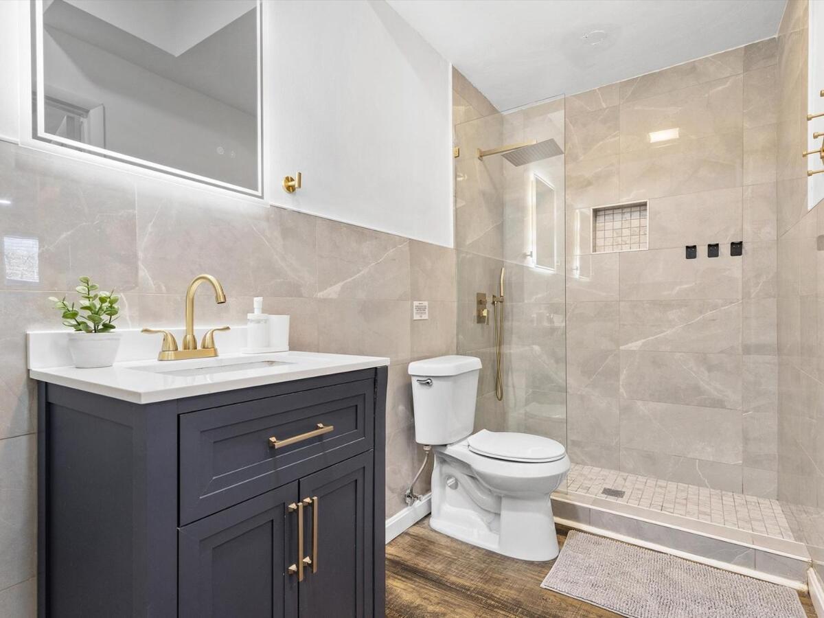 Apartamento Lawrenceville !5 Spacious And Quiet Three Bedroom With Free Street Parking *